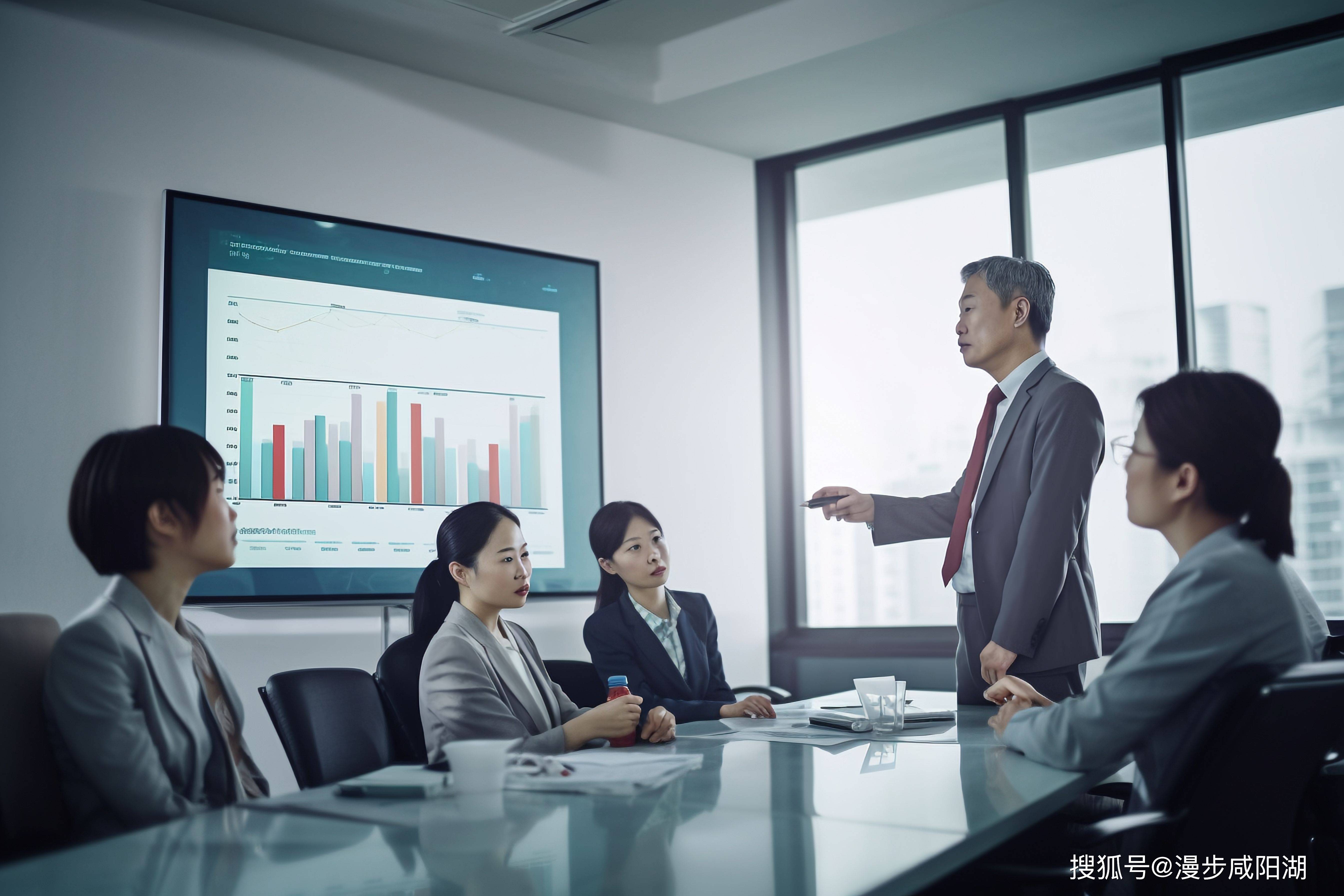 “坐牢式上班”引爭(zhēng)議 企業(yè)管理邊界何在？